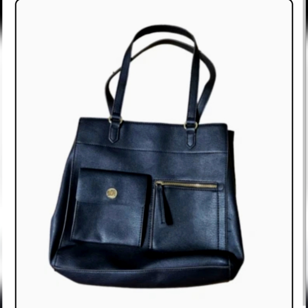 Black Leather Liz/Claiborne Hand Bag Purse